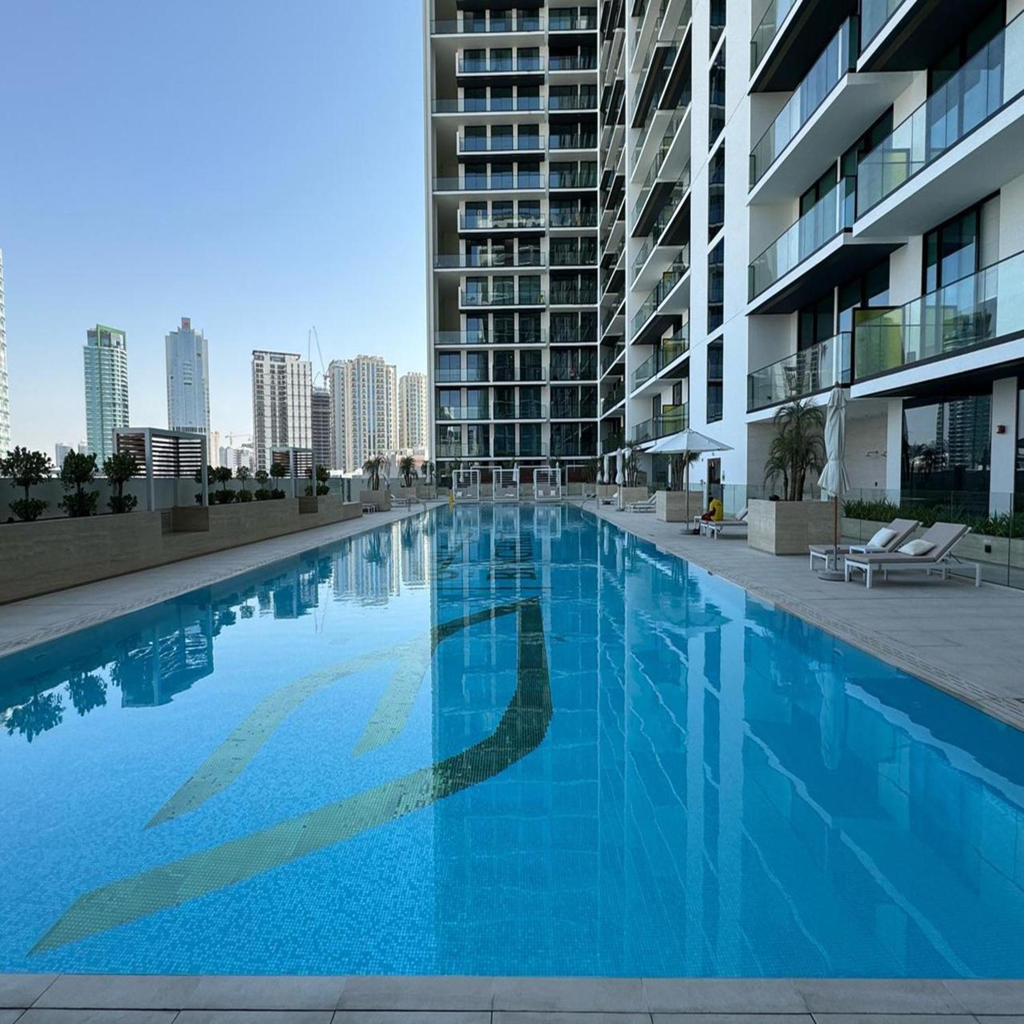 Luxury Belvilla 1br Pool View In Jvc